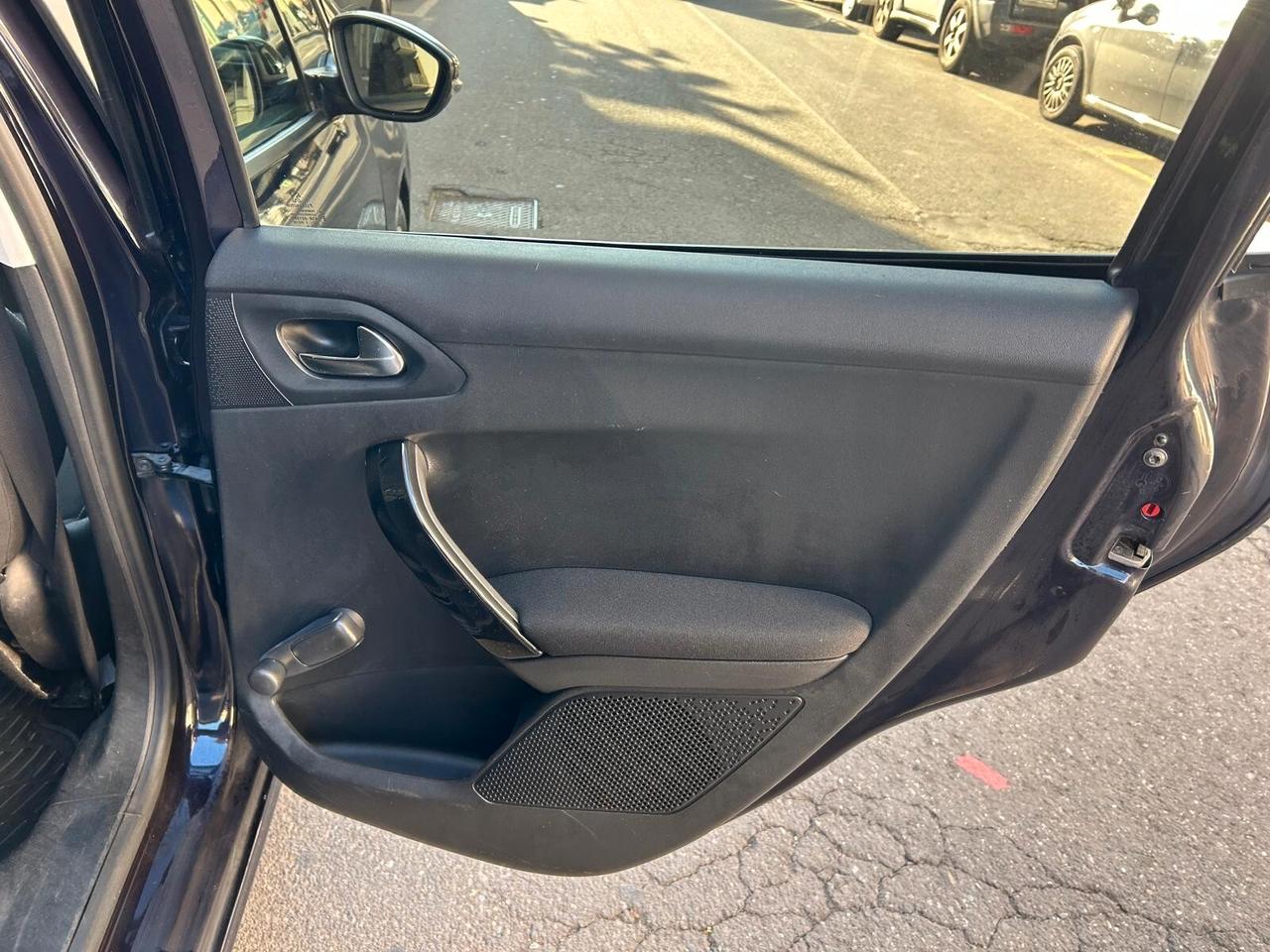 Peugeot 208 BlueHDi 75 Allure