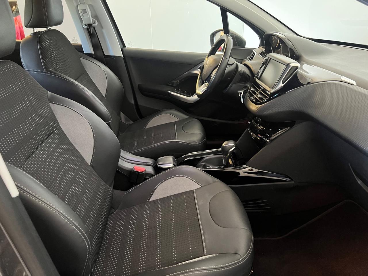 Peugeot 2008 BlueHDi 100 S&S Allure
