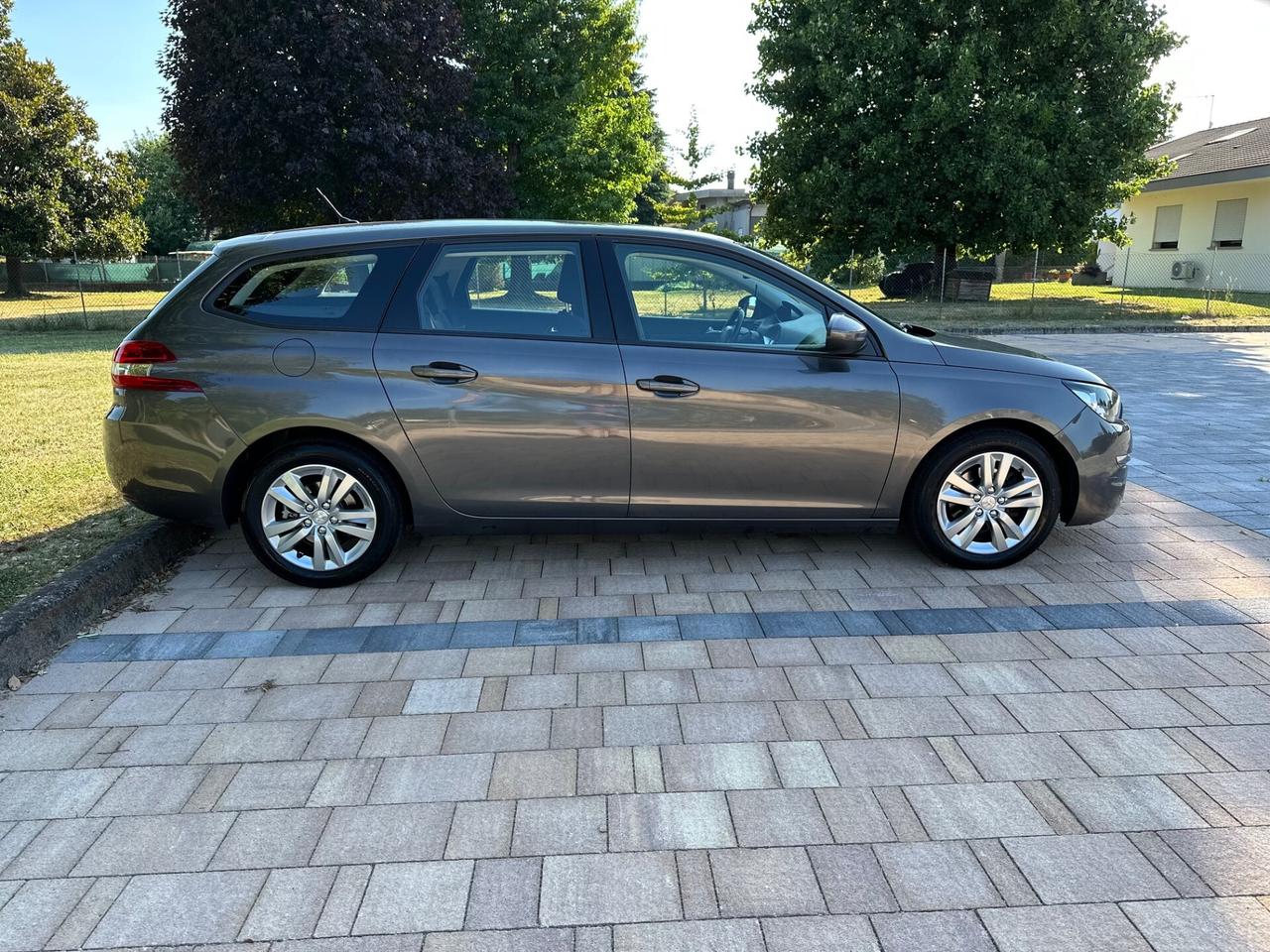 Peugeot 308 BlueHDi 120 S&S SW Business NEOPATENTATI