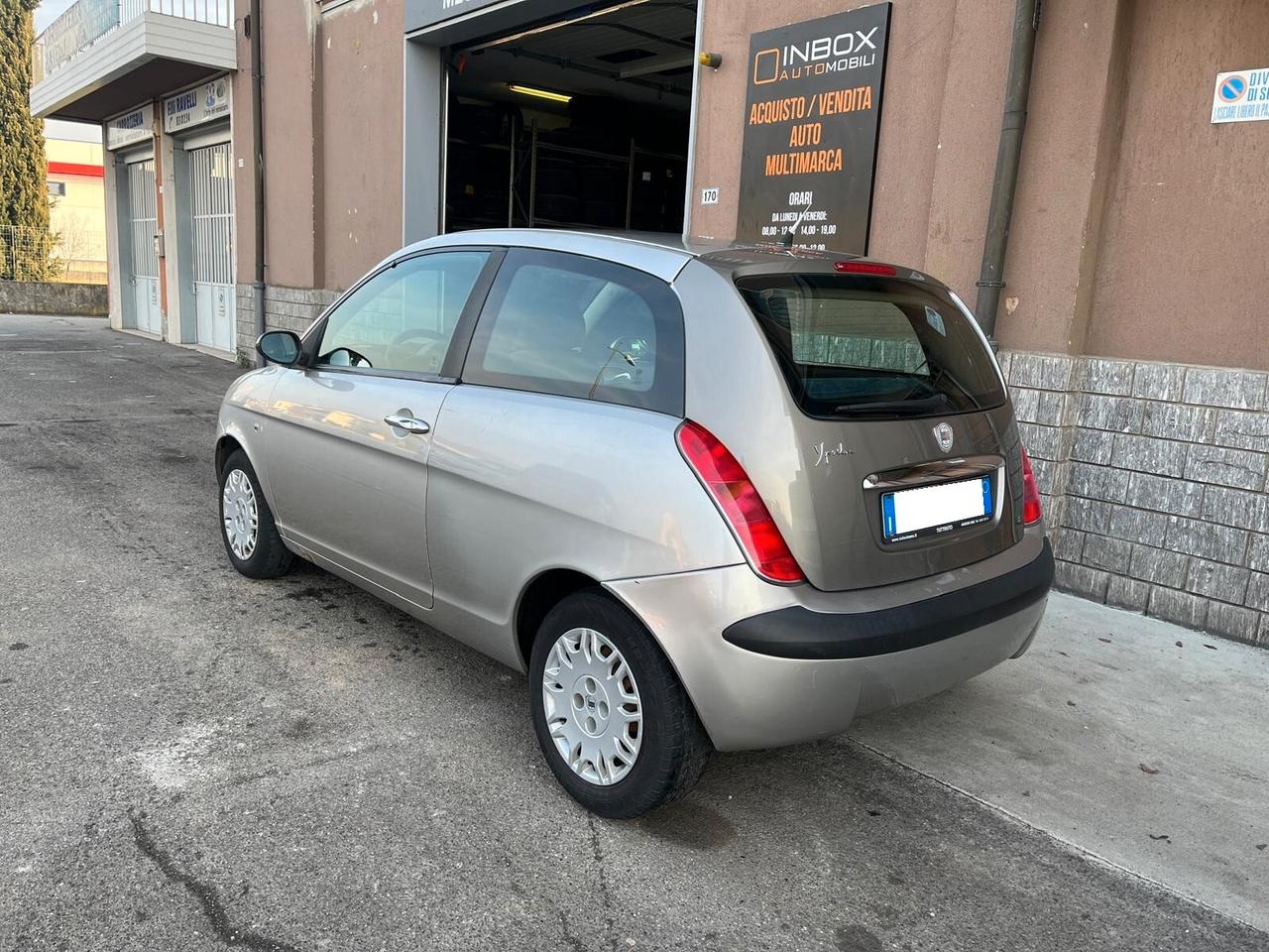 Lancia Ypsilon 1.2 60CV-NEOPATENTATI OK-DISTRIBUZIONE OK