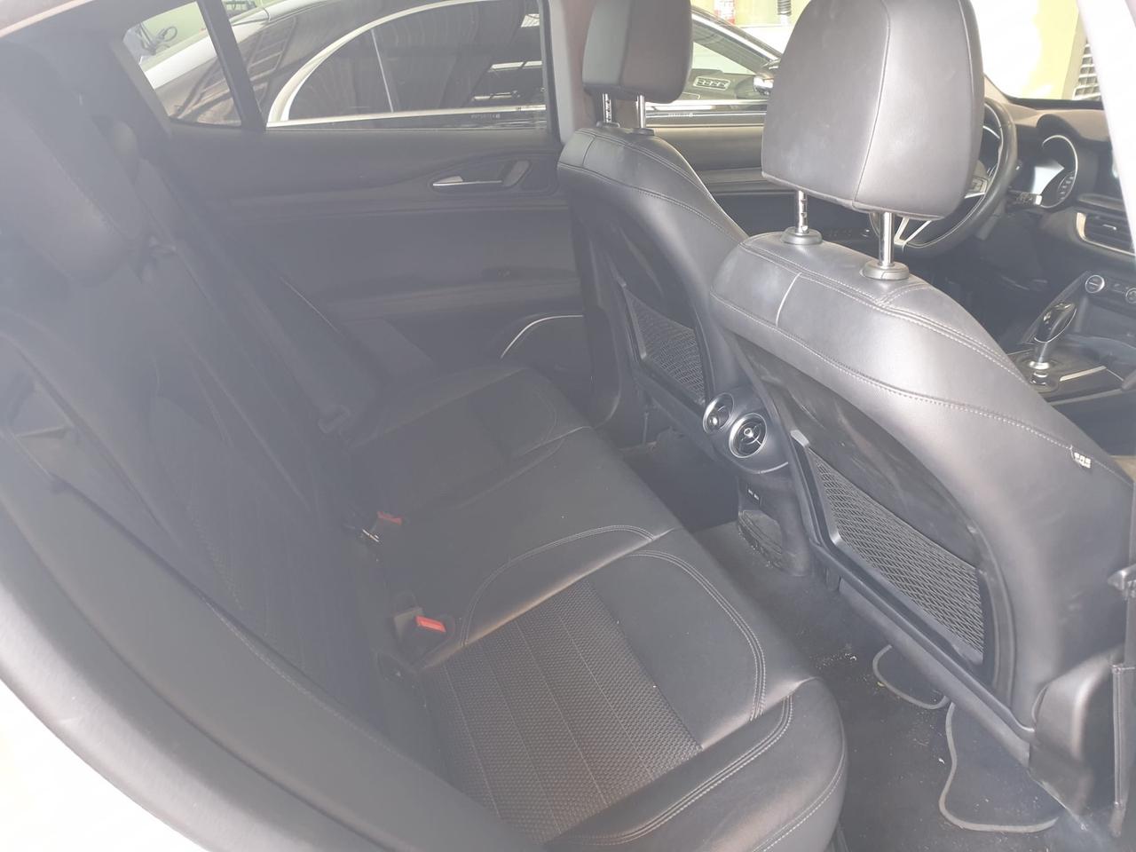 Stelvio 2.2 Turbodiesel 150 CV AT8 RWD Super