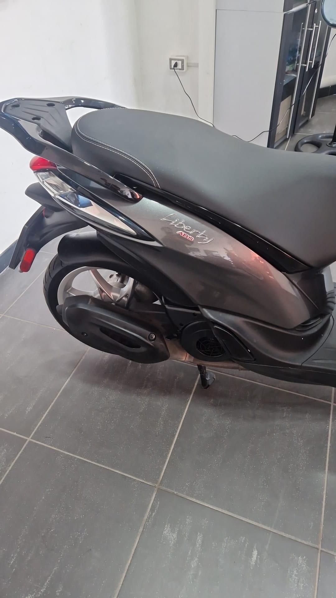 Piaggio Liberty S 125 BASE