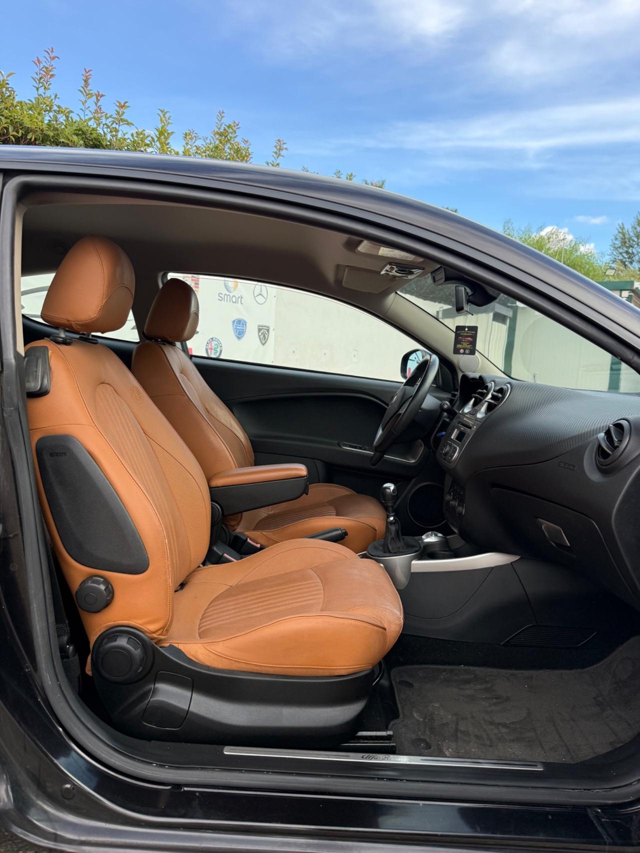 Alfa Romeo MiTo 1.3 JTDm 16V 90 CV Distinctive Sport Pack