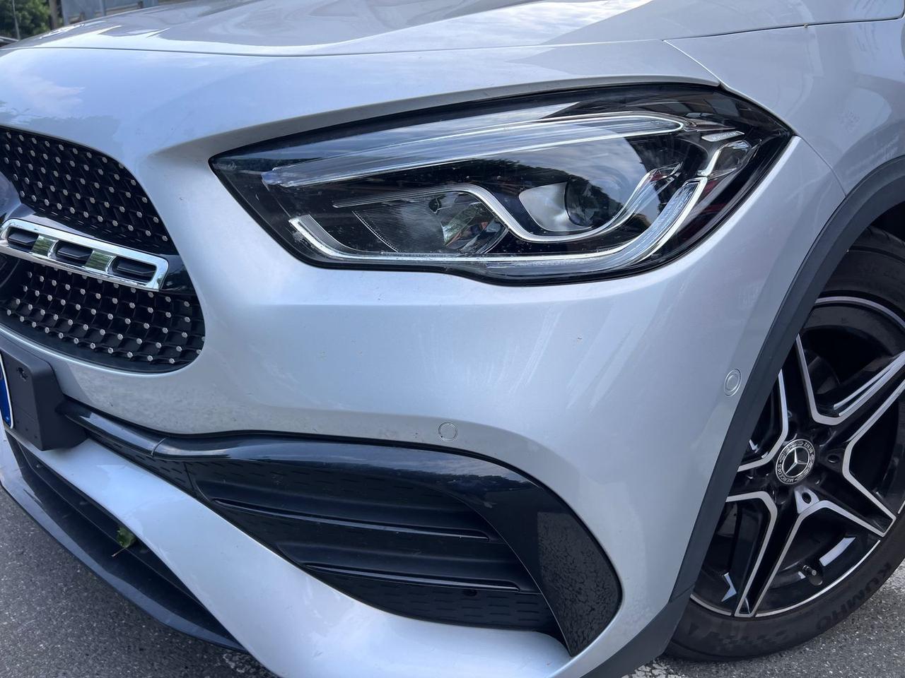 Mercedes-Benz GLA 200 Premium 200D *NIGHT PACK* #5914