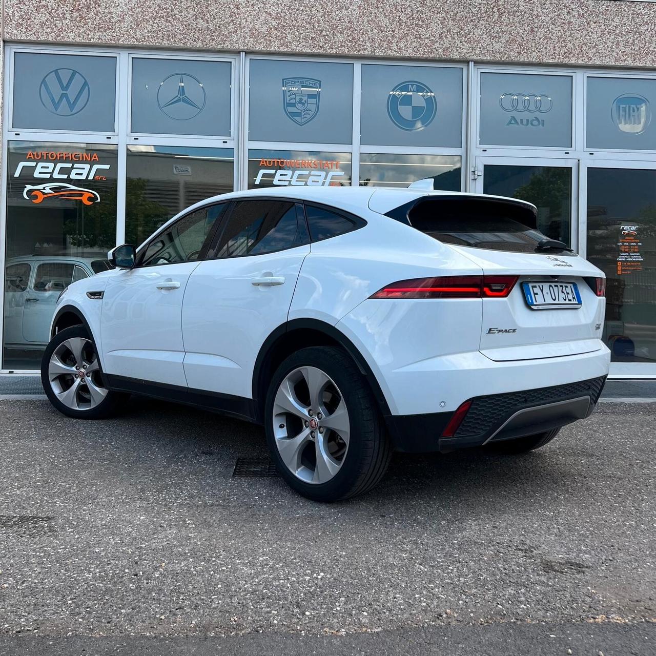 Jaguar E-Pace 2.0D 180 CV AWD AUTO. R-Dynamic HSE