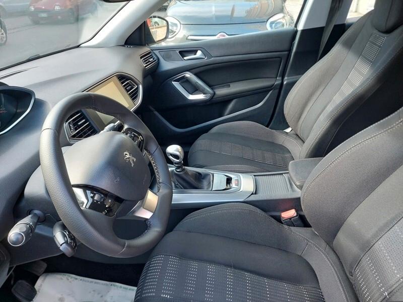 Peugeot 308 BlueHDi 120 S&S Allure