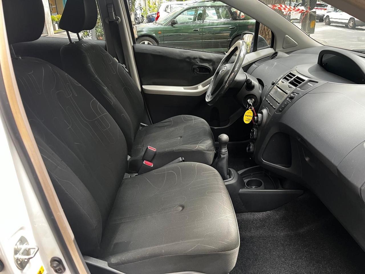 Toyota Yaris 1.0 3 porte