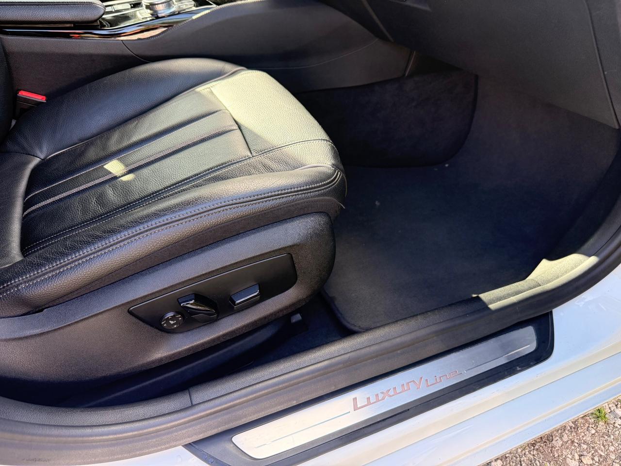 Bmw 520d aut. Touring Luxury Full led