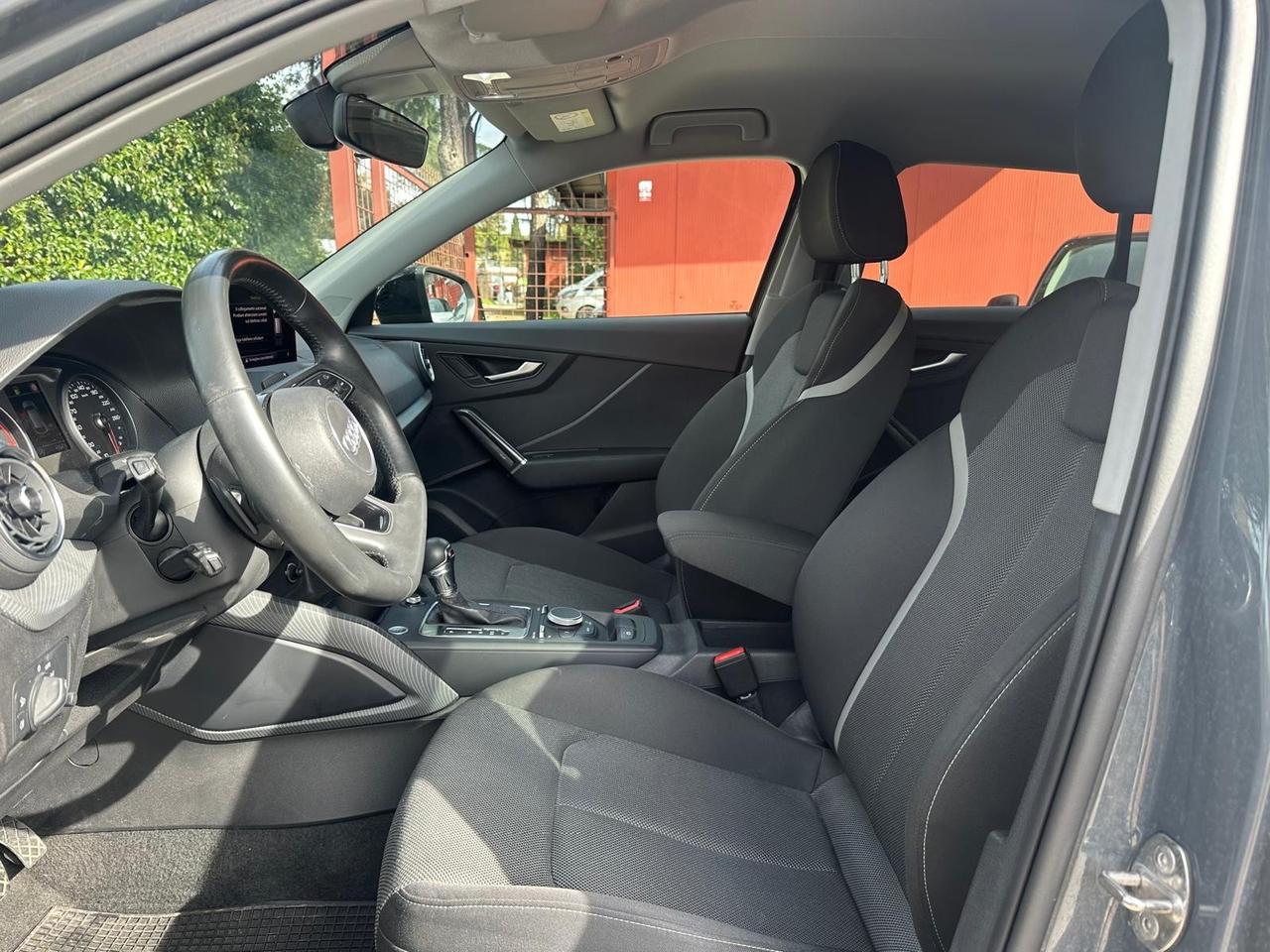 Audi Q2 30 TDI S tronic line Edition exterior fari led *promo*