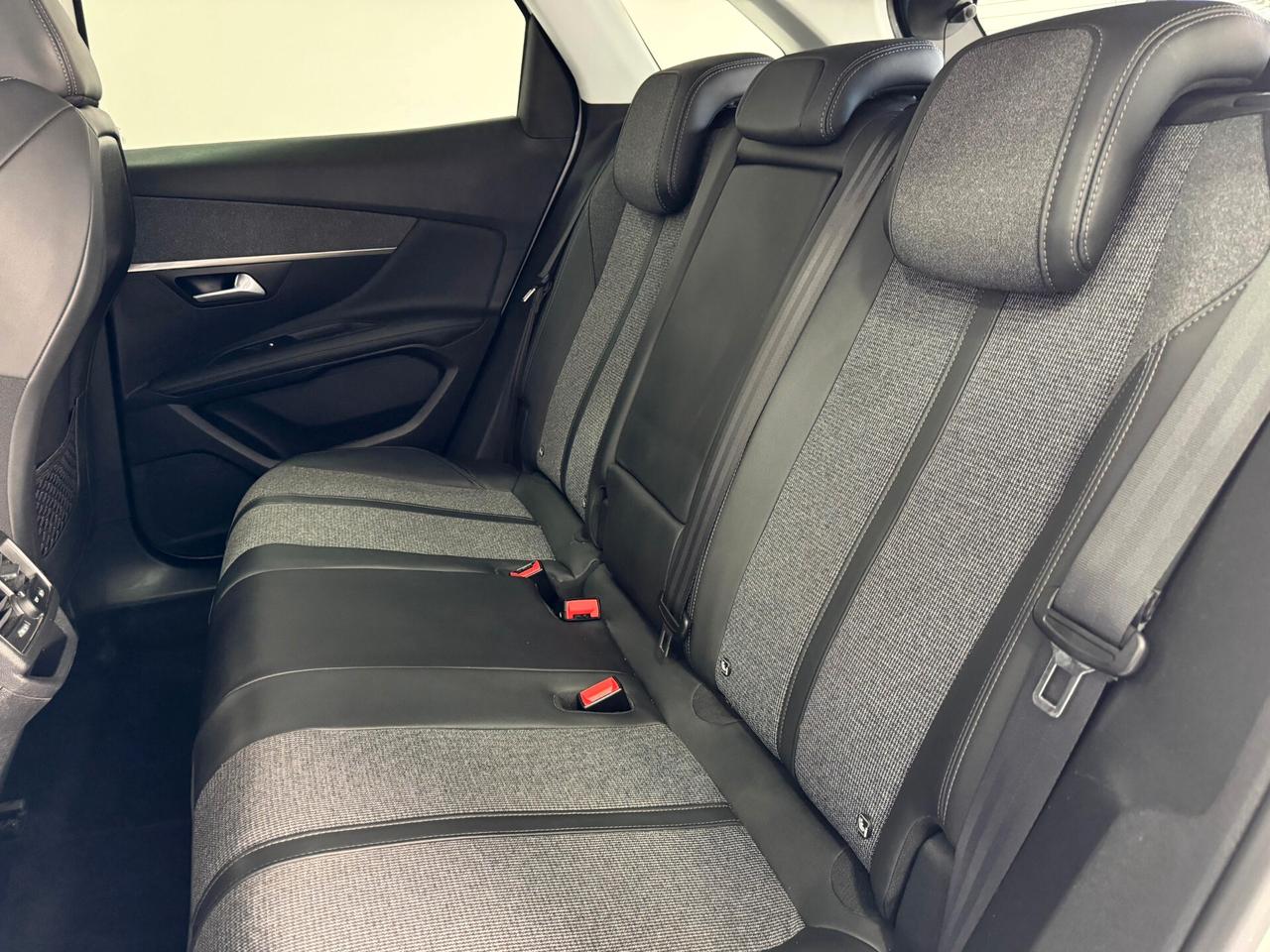 Peugeot 3008 BlueHDi 130-AUTOMATICA-GARANTITA