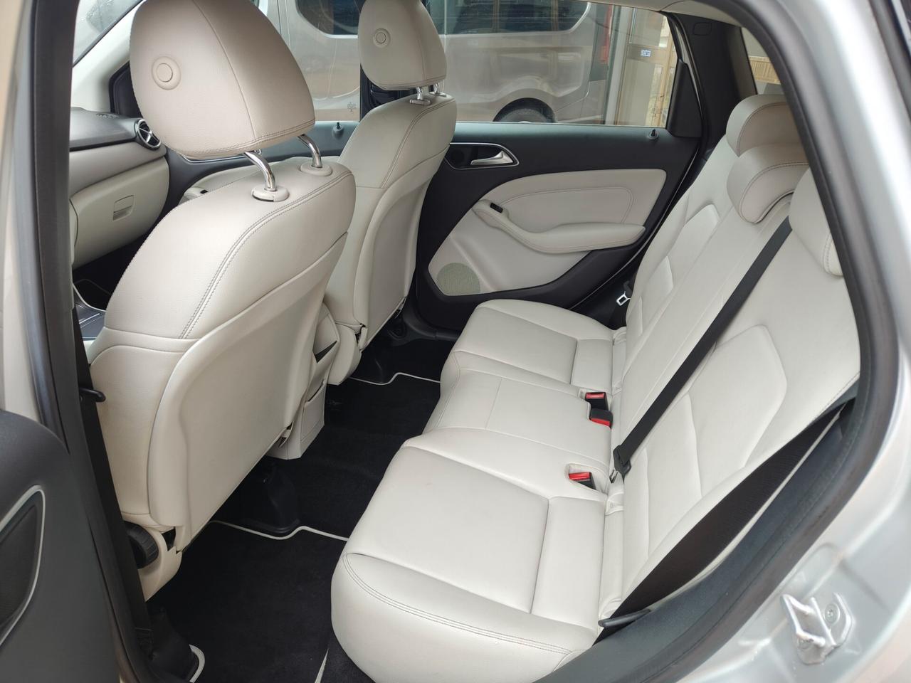 Mercedes-benz B 180 d Automatic Executive