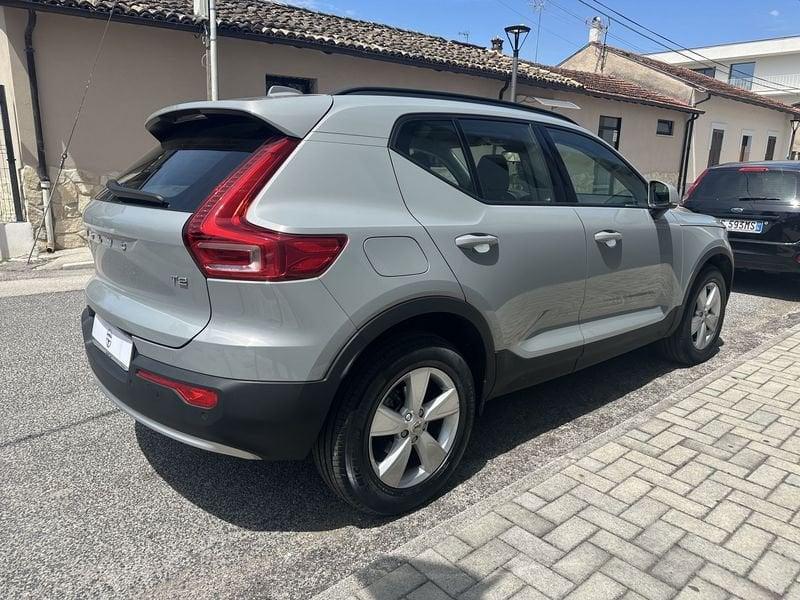 Volvo XC40 T2 automatico Essential