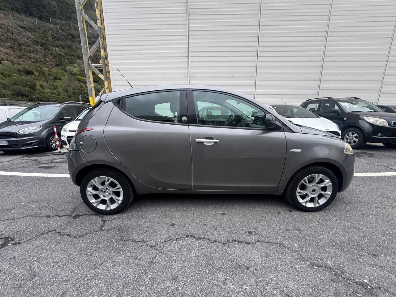 Lancia Ypsilon 1.2 69 CV 5 porte GPL Ecochic Gold