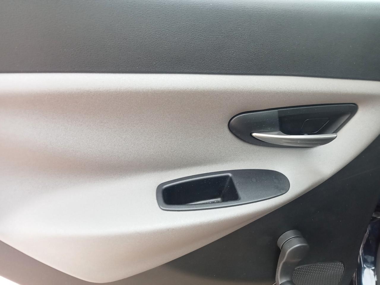Lancia Ypsilon 1.2 69 CV 5 porte GPL Ecochic Gold
