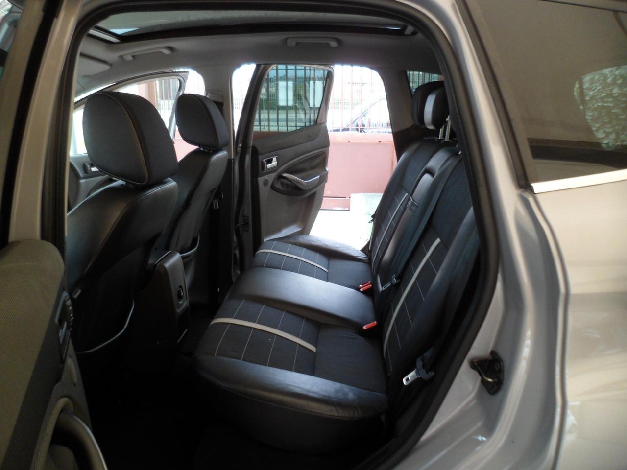 Ford Kuga 2.0 TDCi 163 CV 4WD Titanium 10