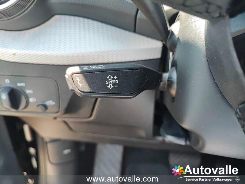 Audi Q2 35 TFSI S tronic Business