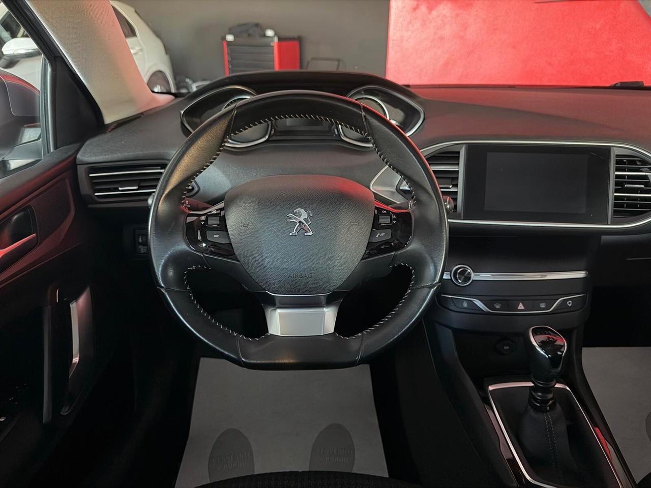 Peugeot 308 BlueHDi 130 S&S SW Allure