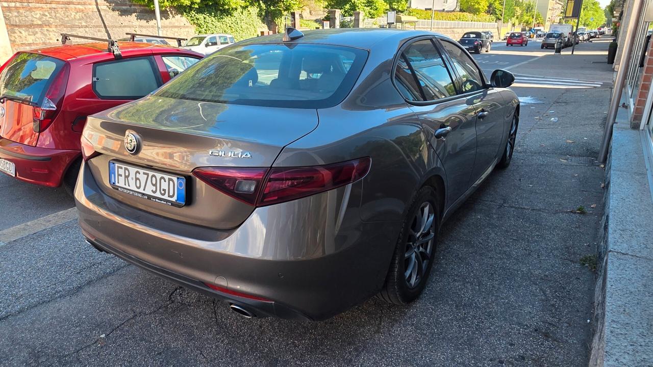Alfa Romeo Giulia 2.2 Turbodiesel 180 CV Super