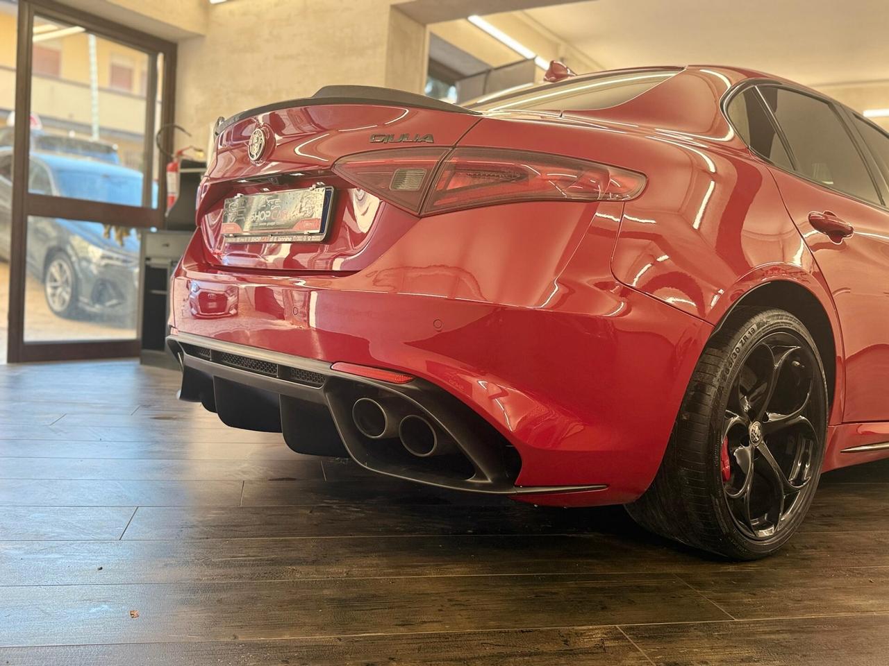 Alfa Romeo Giulia 2.9 V6 Bi-Turbo AT8 Quadrifoglio