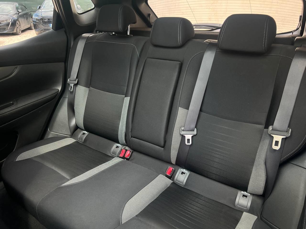 Nissan Qashqai 1.5 dCi N-Connecta