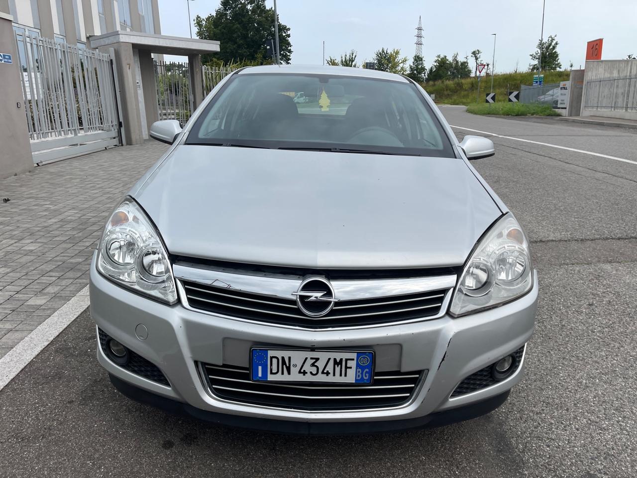 OPEL ASTRA 1.6 BENZINA-GPL 2028 EURO4 NEOPATENTATI