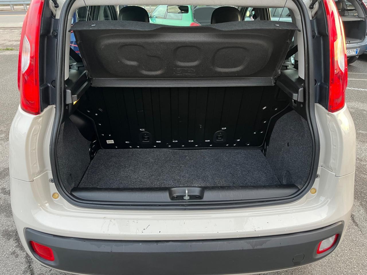 FIAT PANDA BENZINA/GPL - NEOPATENTATI