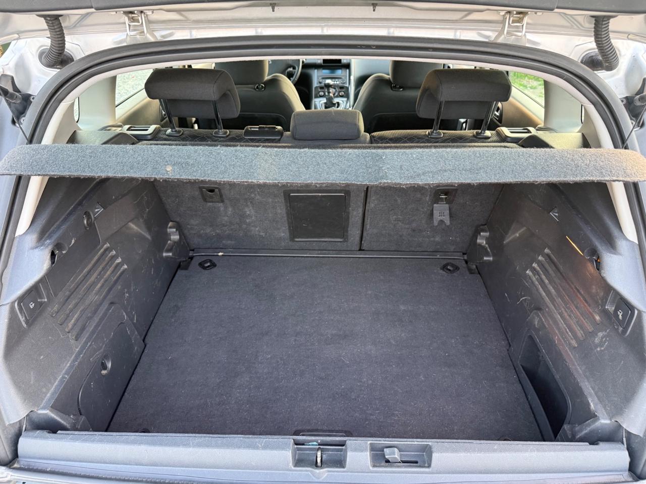 Peugeot 3008 1.6 HDi 115CV Business