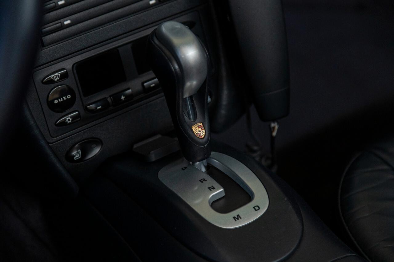 Porsche 911 Carrera 4S cat Cabriolet