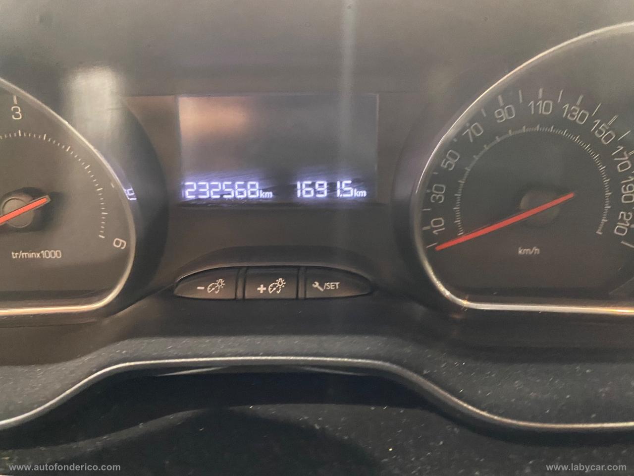 PEUGEOT 208 1.4 HDi 68 CV 3p. Allure