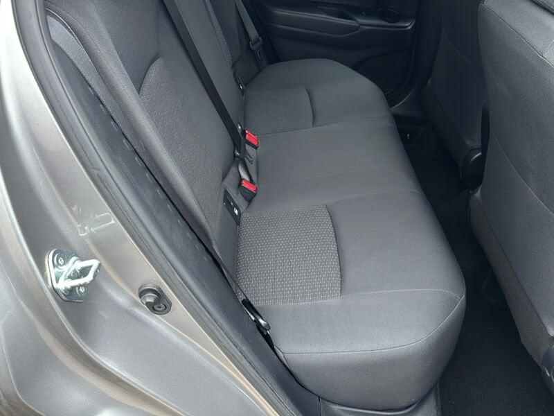 Toyota C-HR 1.2T (116CV) MT Active