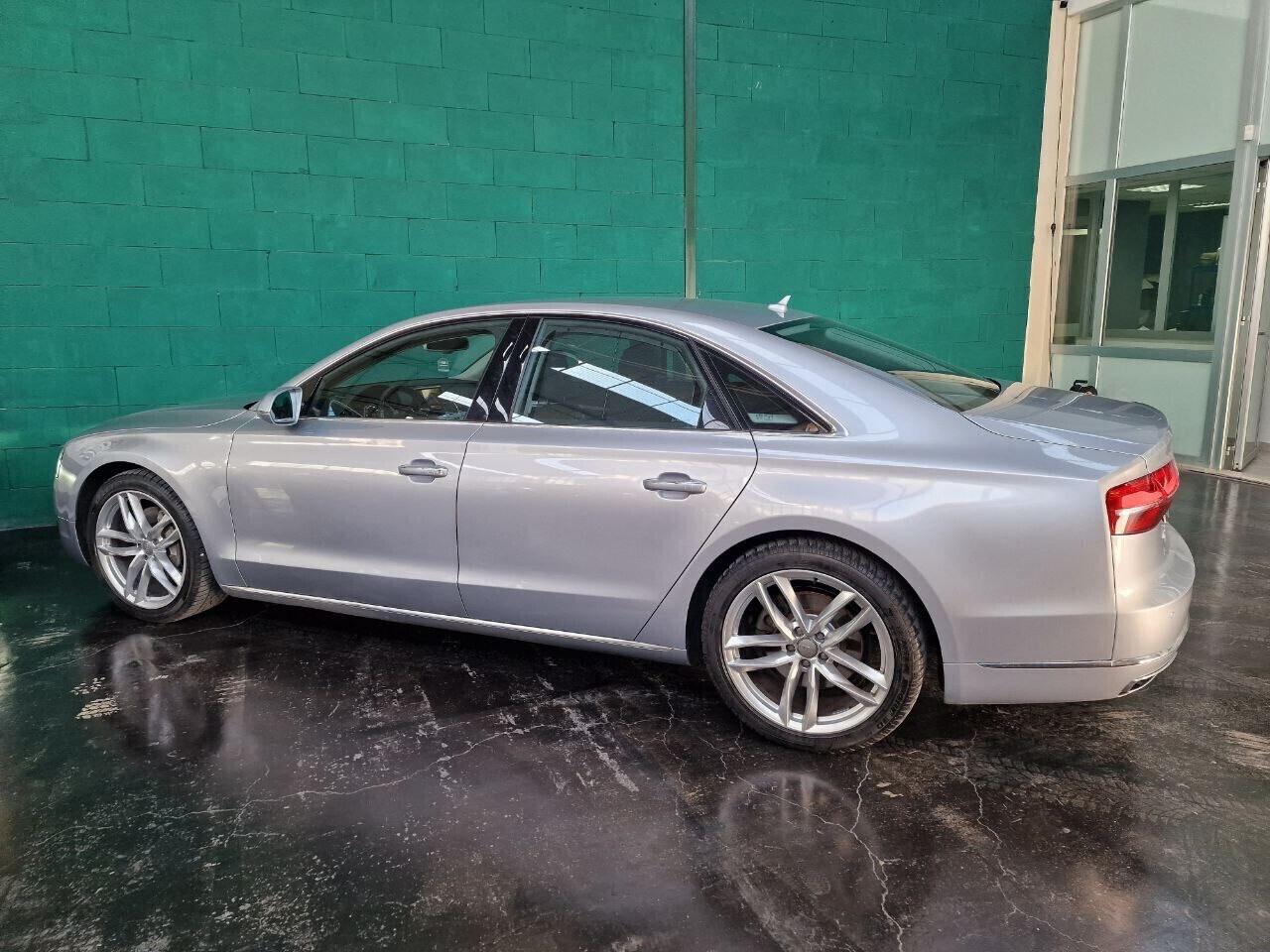 Audi A8 3.0 TDI 262 CV ultra quattro tiptronic