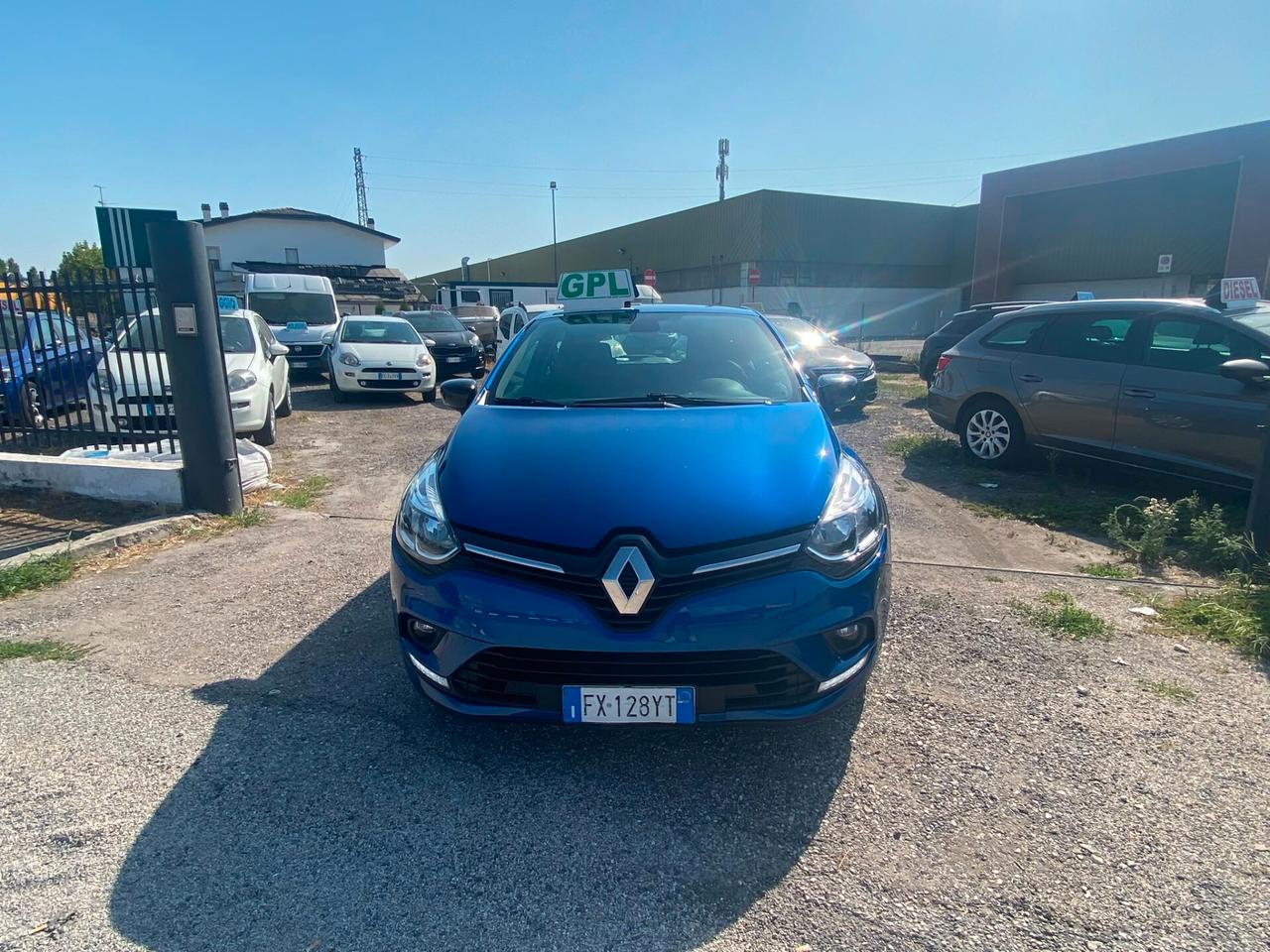 Renault Clio TCe 12V 90 CV GPL 5 porte Moschino Intens