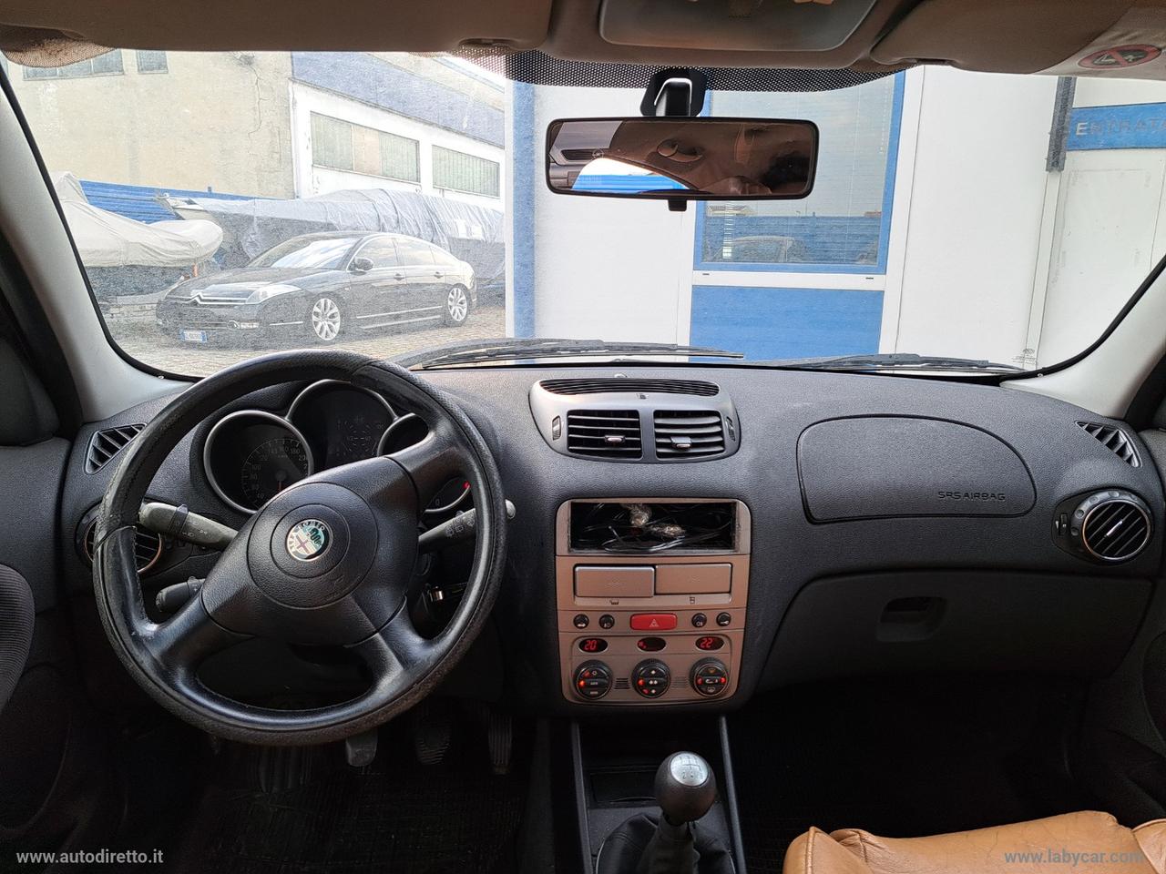 ALFA ROMEO 147 1.9 JTD 115CV 5p. Distinctive