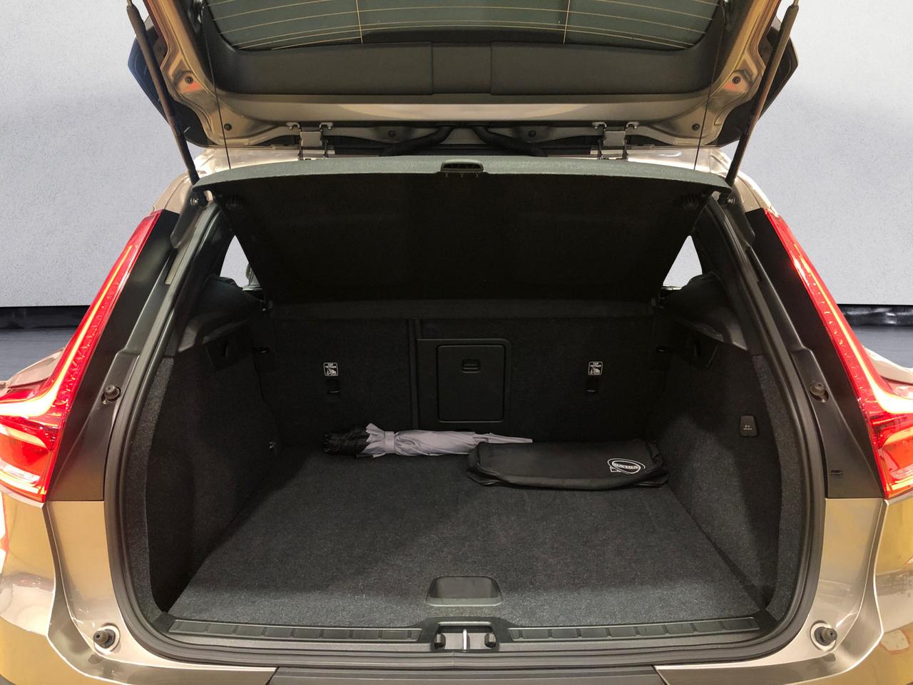 VOLVO XC40 1.5 t2 Momentum auto