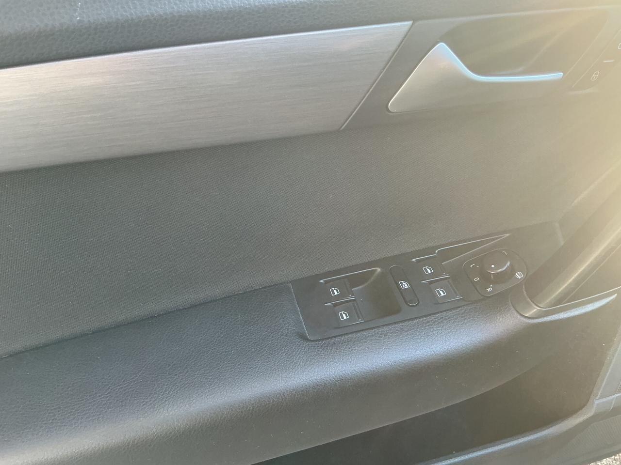Volkswagen Passat 2.0 TDI DSG Highline BlueM. Tech.