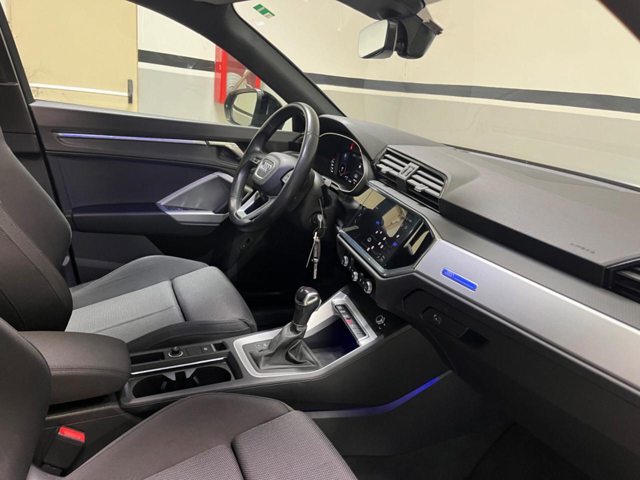 Audi Q3 SPB 35 TDI S tronic line edition*tetto