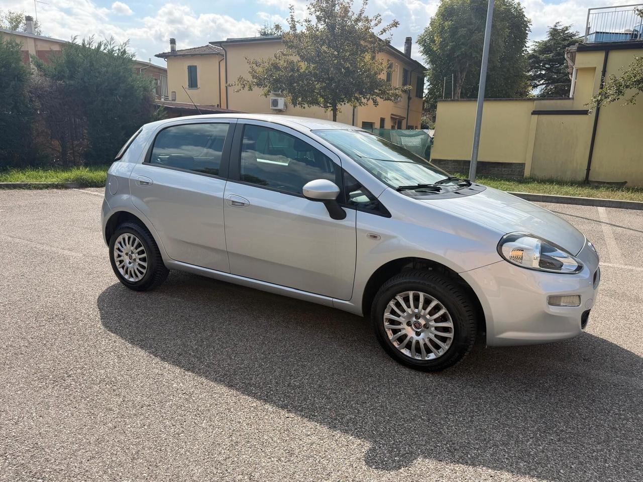 Fiat Punto 1.4 METANO - NEOPATENTATI - 12 MESI DI GARANZIA -