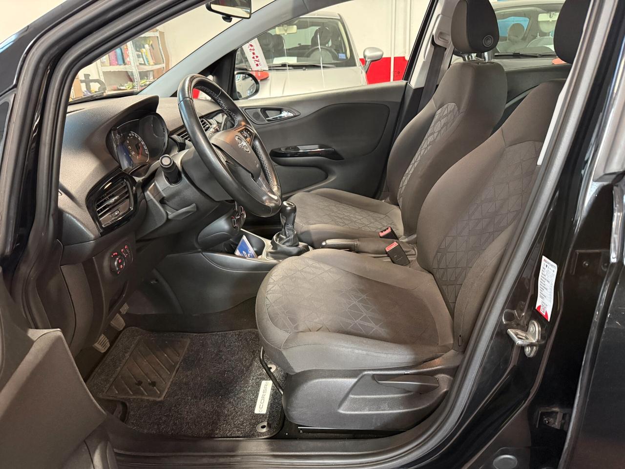 Opel Corsa 1.2 5 porte Black Edition
