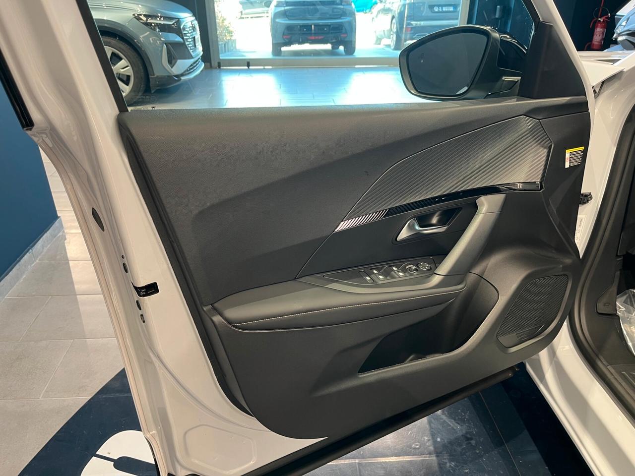 Peugeot 2008 PureTech 100 S&S Allure