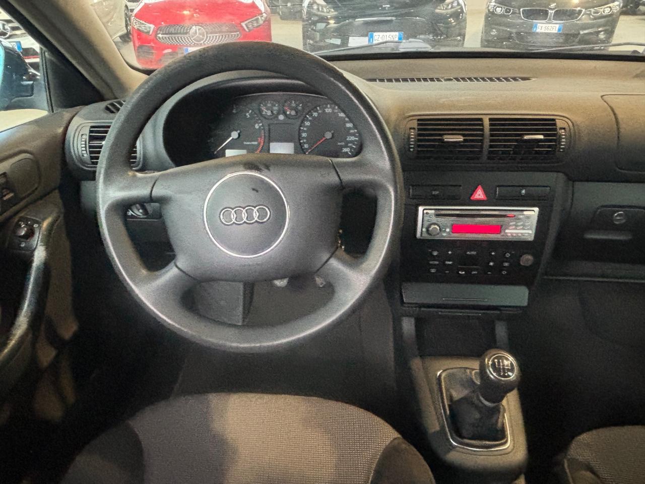 Audi A3 1.8 20V cat 5p. Ambiente