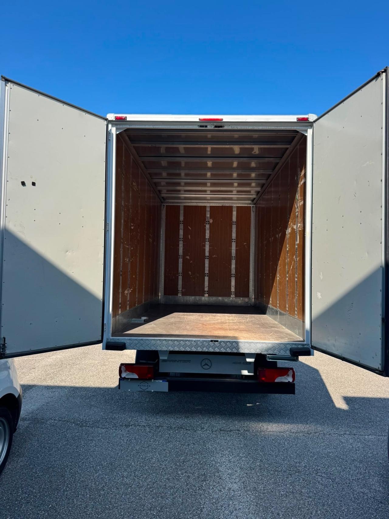 Mercedes-benz Sprinter T43/35 414 CDI RWD RG Cabinato