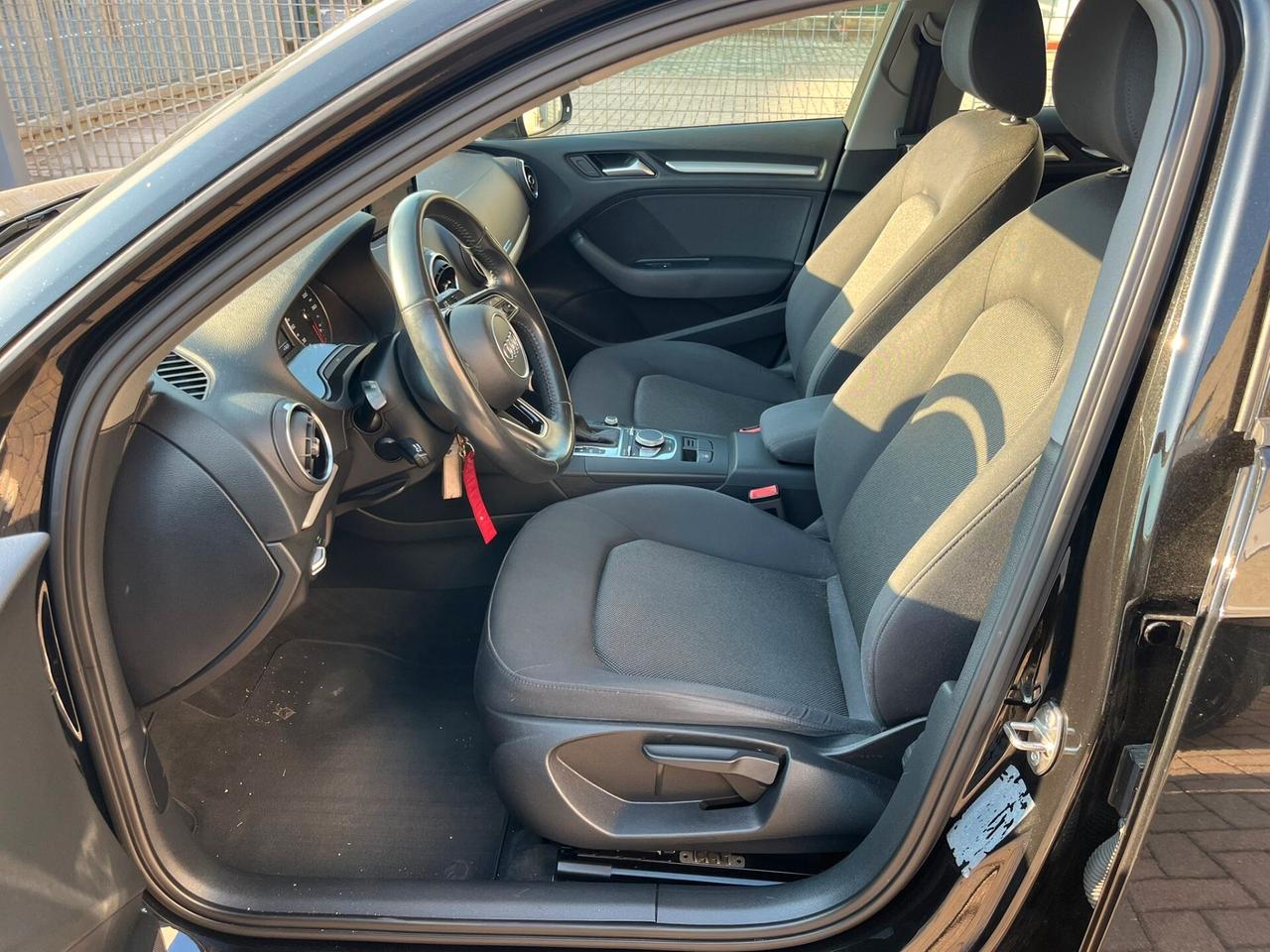 Audi A3 SPB 1.6 TDI 116 CV S tronic Sport