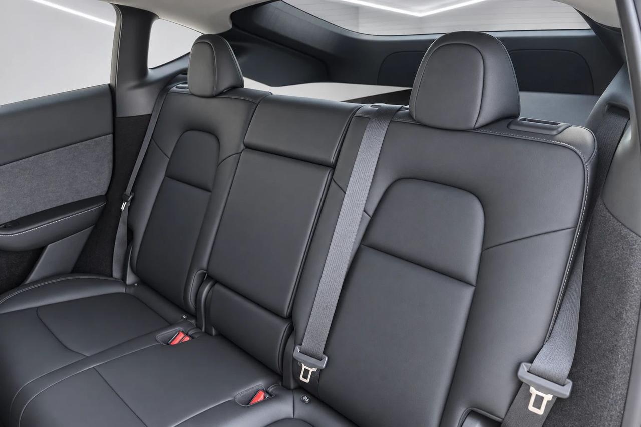 Tesla Model Y Performance Dual Motor 4WD
