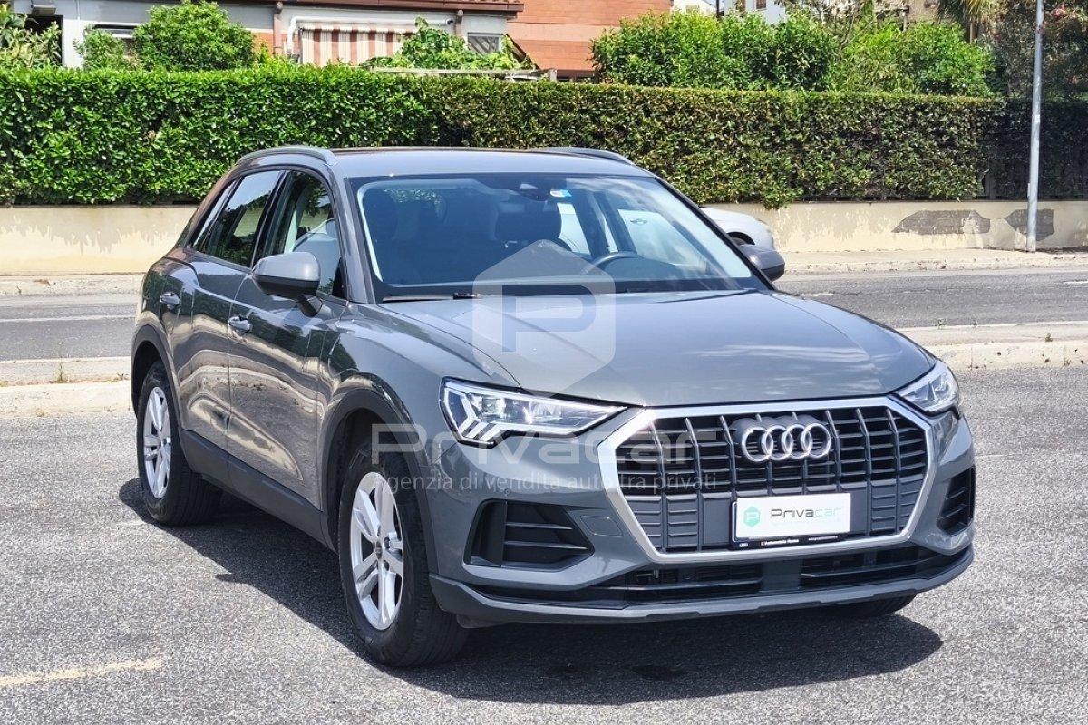 AUDI Q3 35 TFSI S tronic Business