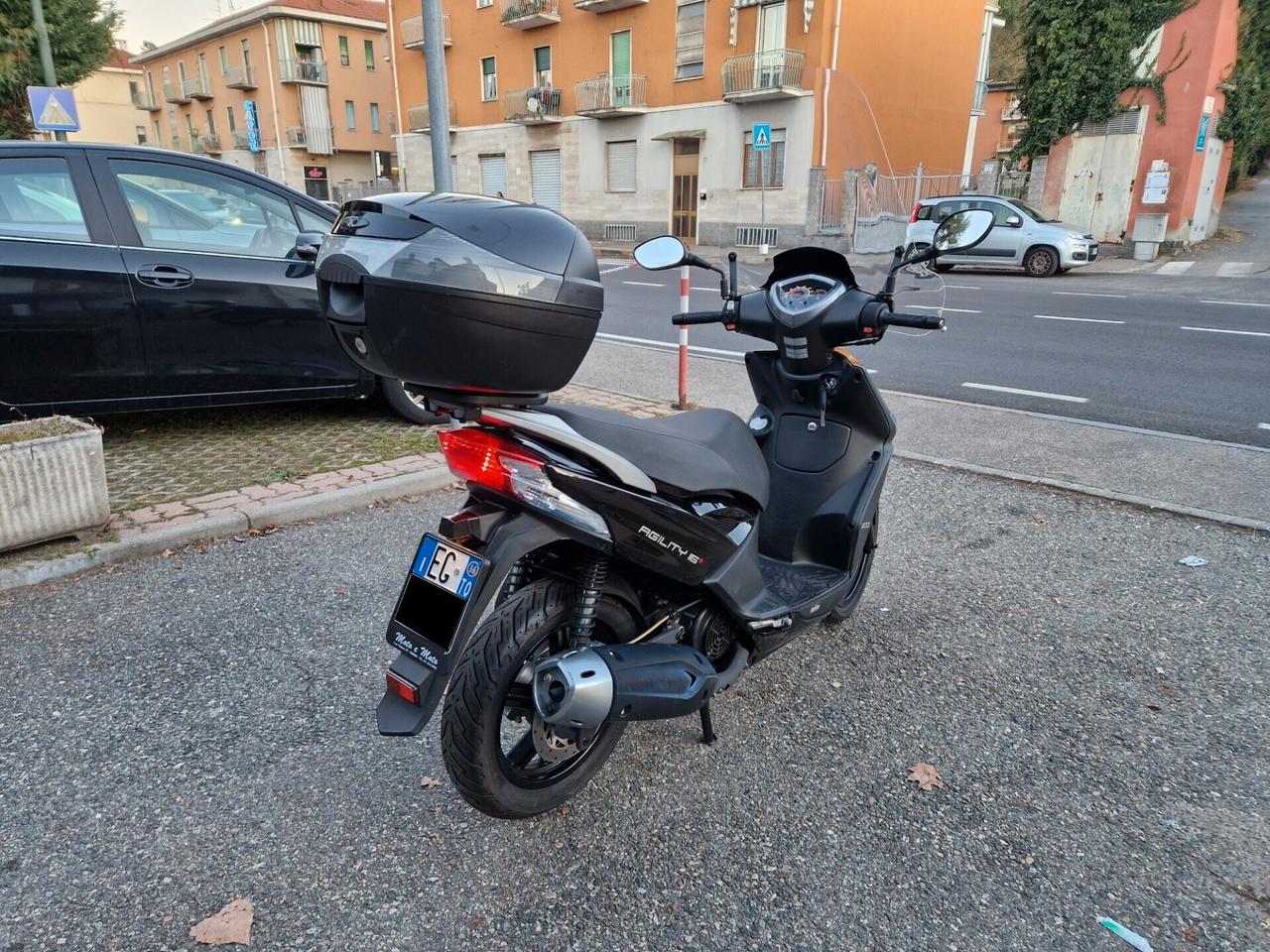 Kymco Agility 200i "SOLO 6.500 km" Parabrezza, Bauletto