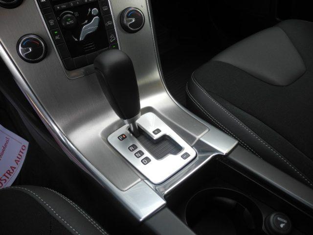 VOLVO XC60 D3 AWD Geartronic Summum autom.-UNICO PROPRIETARIO