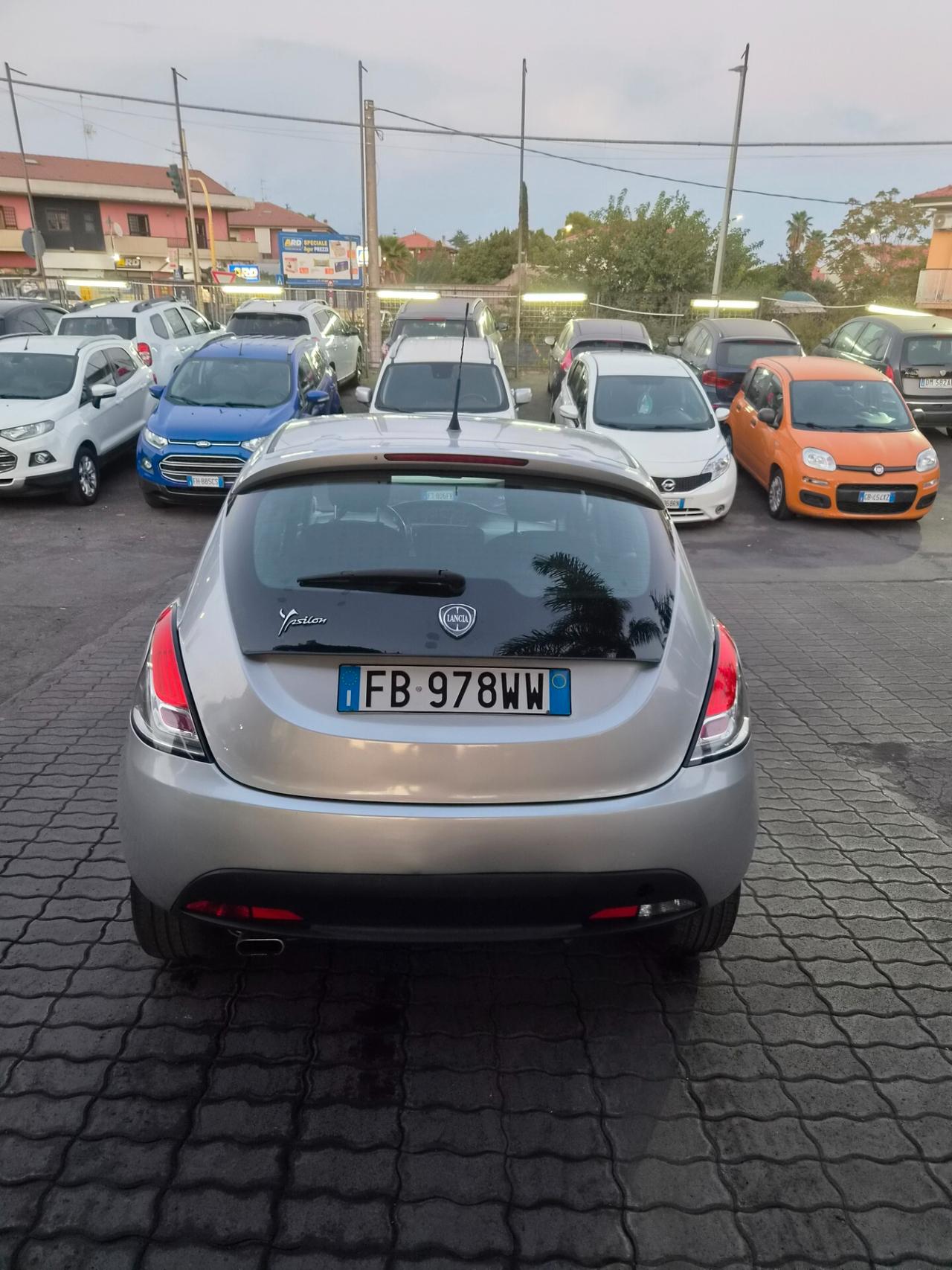 Lancia Ypsilon 1.2 69 CV 5 porte Platinum