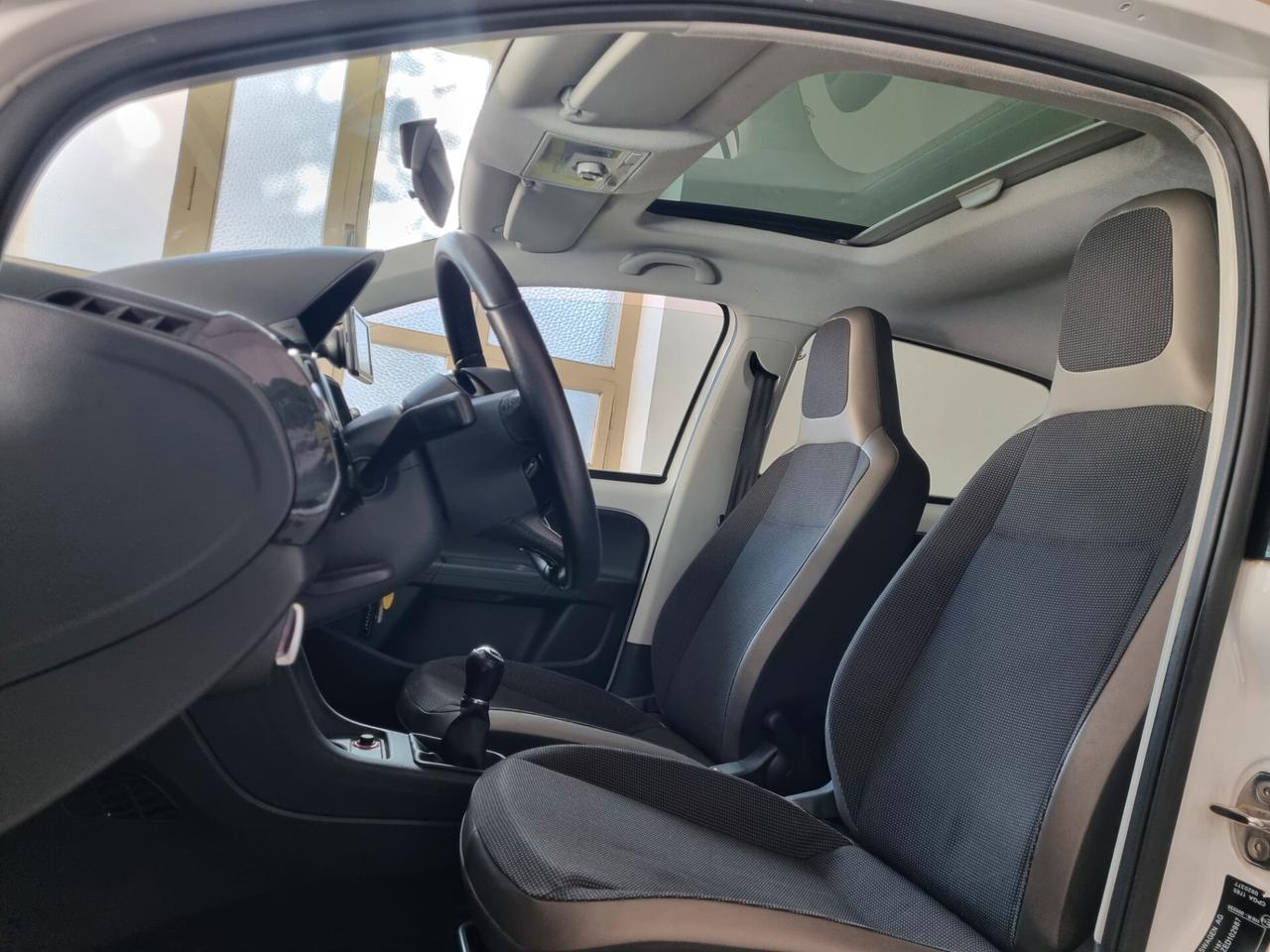 Volkswagen up! 1.0 5p. eco high TETTINO, BLUETOOTH, NAVI