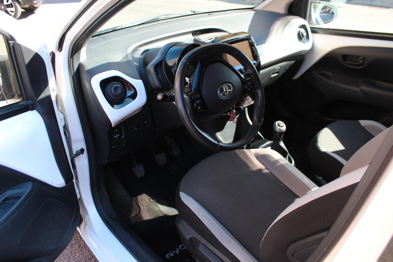 Toyota Aygo 1.0 VVT-i 69 CV 5 porte x-play Unico Proprietario Adatta a neopatentati