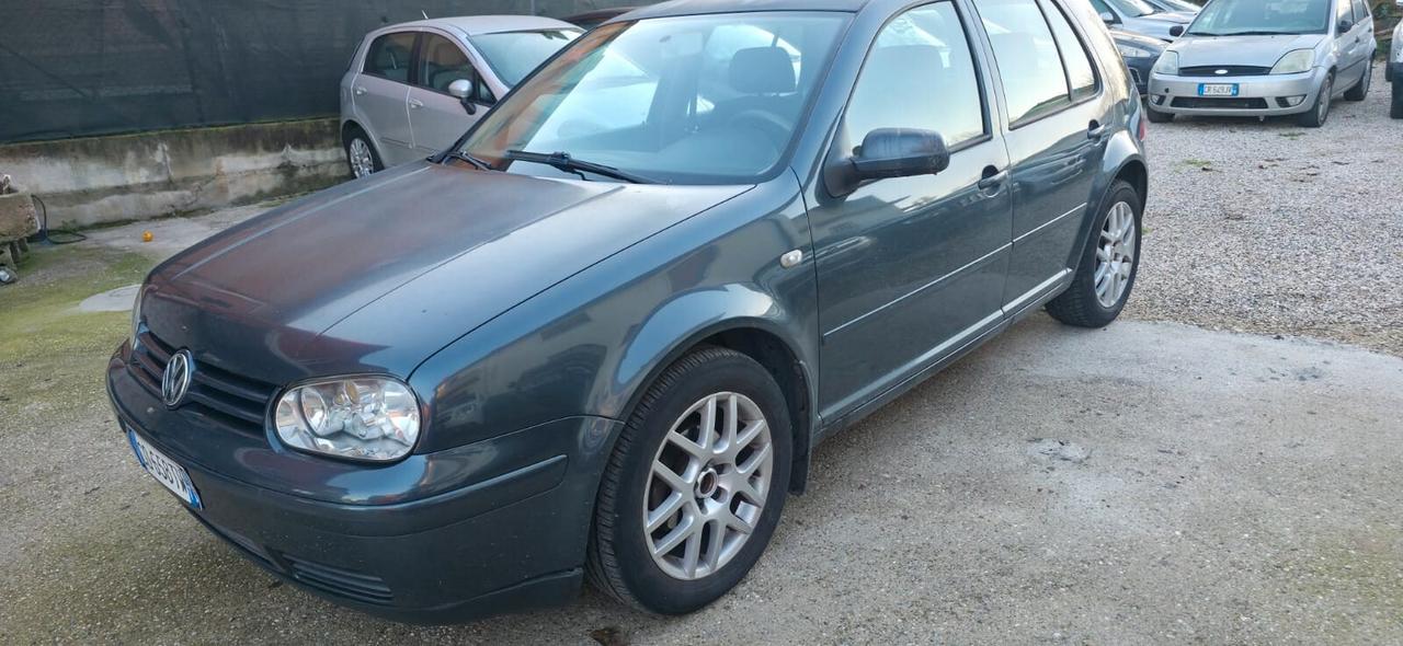 Volkswagen Golf 1.6 16V cat 5 porte Highline neop